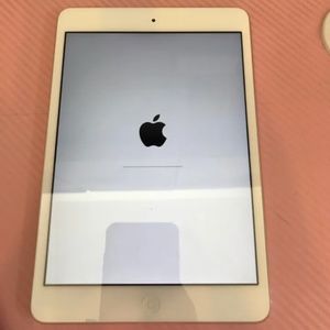 Apple iPad Mini 2 32GB, Wi-Fi, 7.9in - Silver